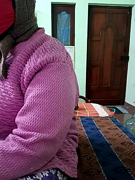 Snapshot of savithasree chatting on November 16, 2025, 5:28 pm savithasree online show from November 16, 2025, 5:28 pm