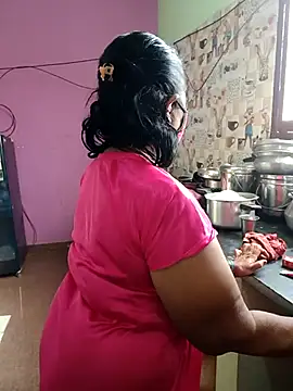 Snapshot of savithasree chatting on November 9, 2025, 2:48 am savithasree online show from November 9, 2025, 2:48 am