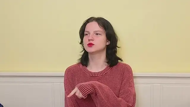 LatinaHuguenin online show from January 9, 2026, 7:15 am