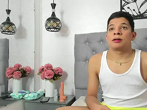 Snapshot of LucaDave_1 chatting on November 29, 2025, 7:47 pm LucaDave 1 online show from November 29, 2025, 7:47 pm