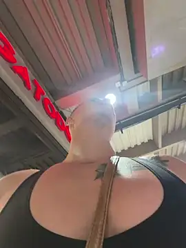 Snapshot of RaySullivan chatting on February 9, 2026, 9:02 pm RaySullivan online show from February 9, 2026, 9:02 pm