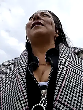 misshot 02 online show from December 21, 2025, 7:37 pm