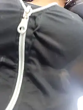 misshot 02 online show from December 4, 2025, 6:07 pm