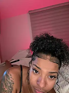 Irishottt online show from May 20, 2026, 3:36 am