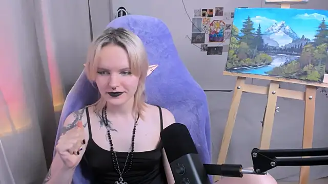 Snapshot of Mel_the_drawer chatting on June 14, 2026, 4:52 pm Mel the drawer online show from June 14, 2026, 4:52 pm