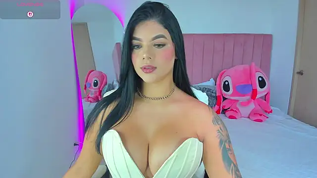 Snapshot of Janettcruz chatting on February 5, 2026, 7:32 pm Janettcruz online show from February 5, 2026, 7:32 pm