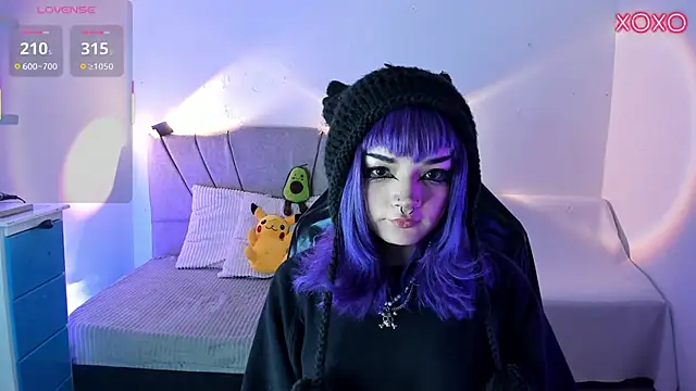 ravencollen online show from November 21, 2025, 1:43 pm