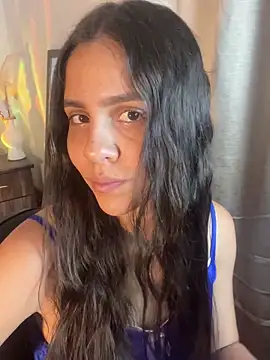 alisaa jhons1 online show from April 13, 2026, 1:20 am