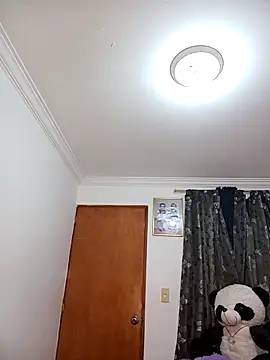 Reichel05  online show from March 4, 2026, 5:37 am