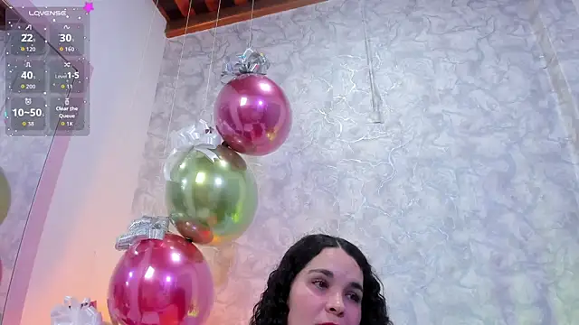 Reichel05  online show from December 17, 2025, 5:12 am