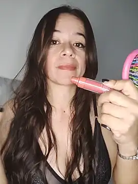 danielamonet online show from May 8, 2026, 1:09 am