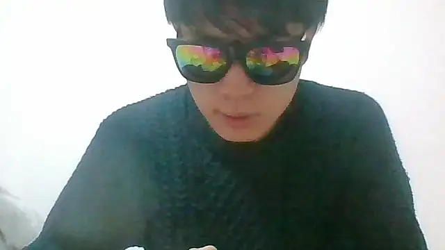 hiroto11058 online show from December 14, 2025, 8:03 pm