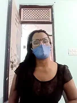 sanjana077 online show from November 25, 2025, 5:08 am