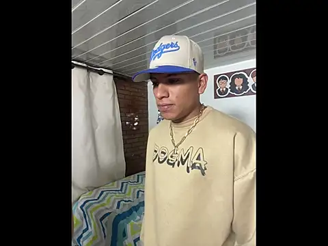 Mike and Rayan online show from November 12, 2025, 12:26 am