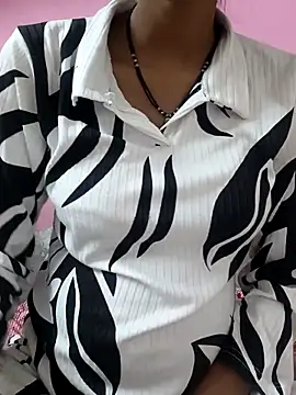 Snapshot of deewane-ki_deewaniyat chatting on November 8, 2025, 4:27 am deewane-ki deewaniyat online show from November 8, 2025, 4:27 am