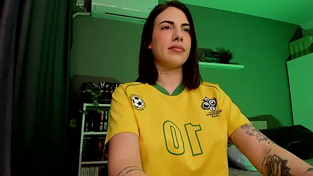 BaeBlossom online show from November 28, 2025, 3:45 pm