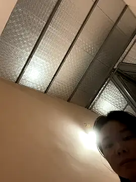 Snapshot of Dilen_7533 chatting on November 19, 2025, 1:27 am Dilen 7533 online show from November 19, 2025, 1:27 am