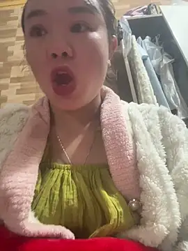 Snapshot of Dilen_7533 chatting on December 17, 2025, 2:05 am Dilen 7533 online show from December 17, 2025, 2:05 am