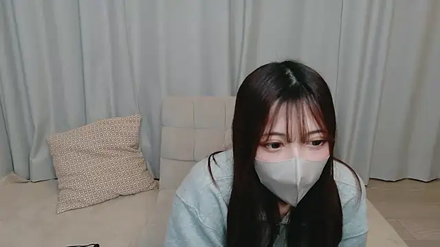 yuki-0303 online show from November 5, 2025, 12:19 pm