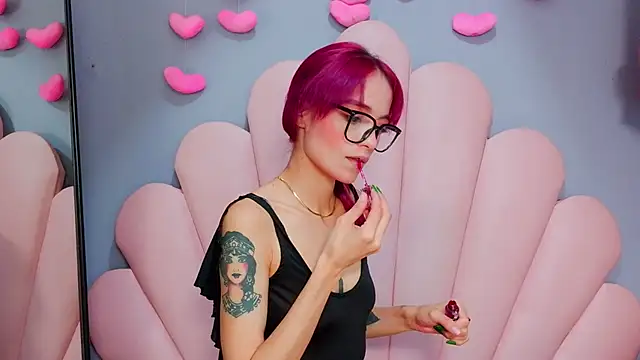 Snapshot of luci_miller chatting on June 27, 2026, 3:45 am luci miller online show from June 27, 2026, 3:45 am