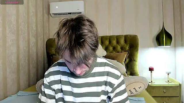 JonnahHell online show from November 23, 2025, 2:38 pm