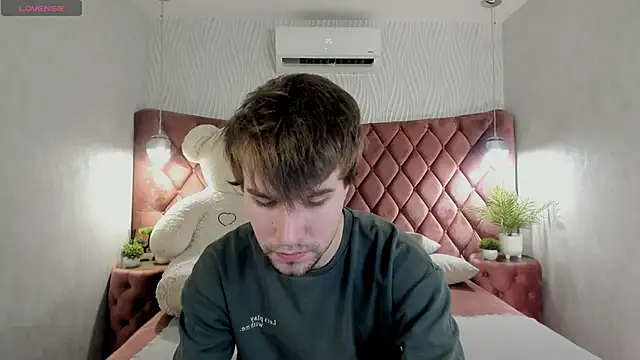 JonnahHell online show from November 28, 2025, 1:00 pm