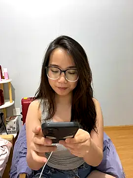 Hmm 0303 online show from December 5, 2025, 2:37 pm