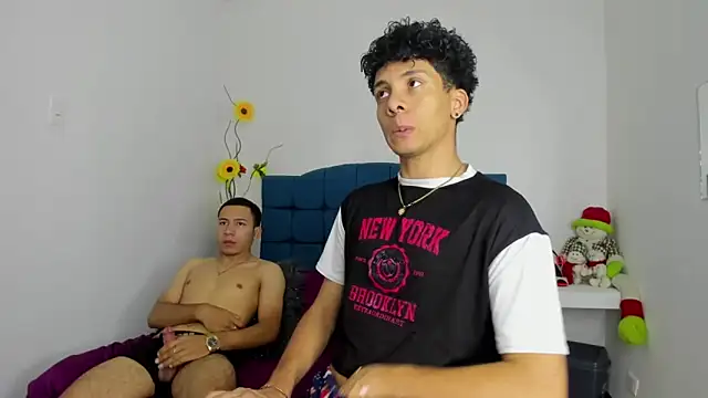 Lovers Spicy online show from March 5, 2026, 7:10 pm