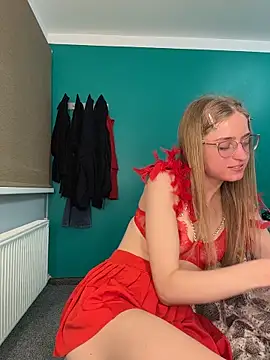 EveLunny online show from November 30, 2025, 1:06 am