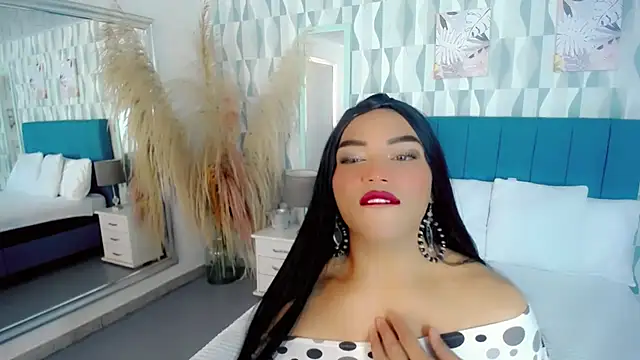 sebastian cruz  online show from November 27, 2025, 3:56 pm