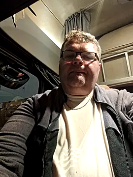 Grase44 online show from November 29, 2025, 3:50 am