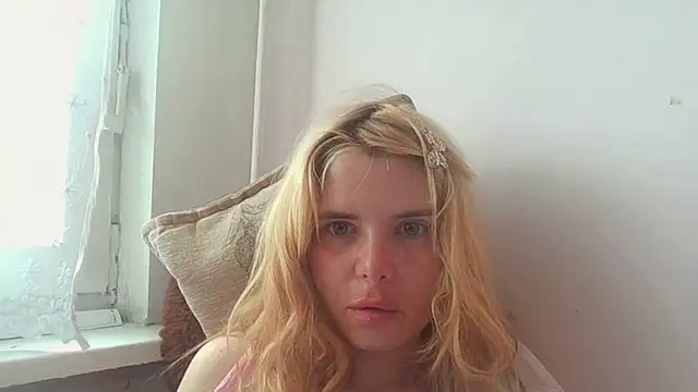Snapshot of HornyElena chatting on June 13, 2026, 1:09 pm HornyElena online show from June 13, 2026, 1:09 pm