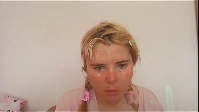 Snapshot of HornyElena chatting on June 16, 2026, 8:14 am HornyElena online show from June 16, 2026, 8:14 am