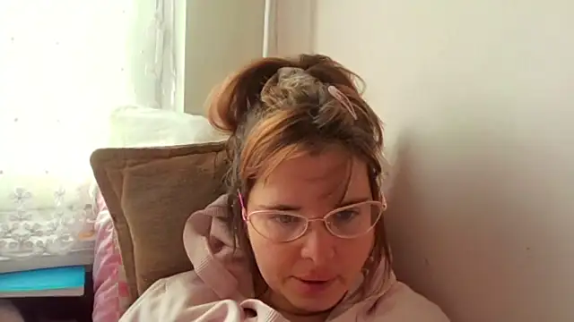 HornyElena online show from November 28, 2025, 10:59 am