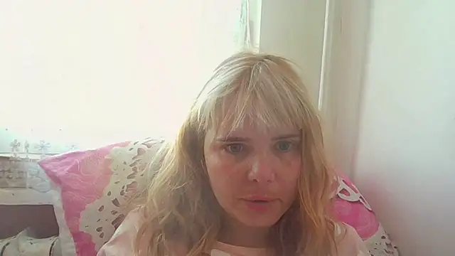 HornyElena online show from April 25, 2026, 2:36 pm