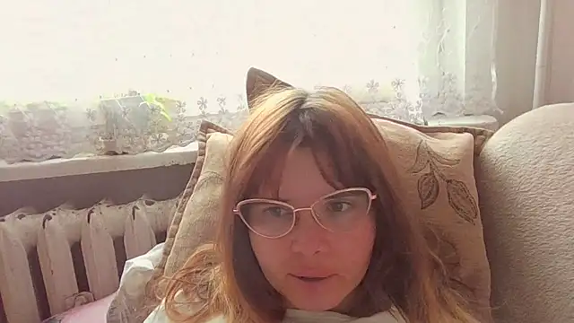 HornyElena online show from November 29, 2025, 12:05 pm