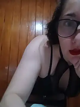  sweetdelight  online show from May 16, 2026, 3:27 am
