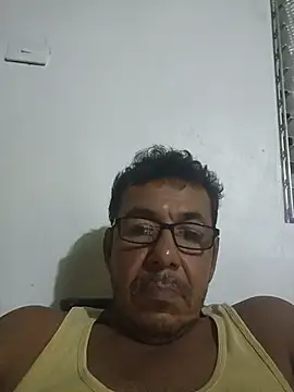 Snapshot of bruno_324278 chatting on May 23, 2026, 12:42 am bruno 324278 online show from May 23, 2026, 12:42 am