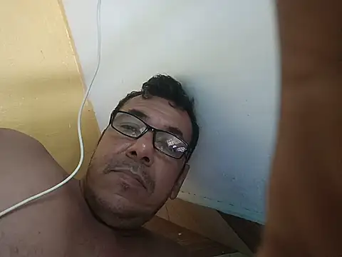 Snapshot of bruno_324278 chatting on May 15, 2026, 7:01 pm bruno 324278 online show from May 15, 2026, 7:01 pm