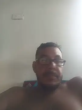 Snapshot of bruno_324278 chatting on June 13, 2026, 7:34 pm bruno 324278 online show from June 13, 2026, 7:34 pm