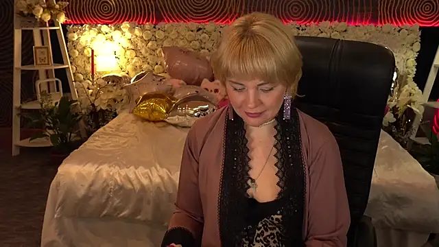 AmaraNights online show from April 19, 2026, 7:05 pm