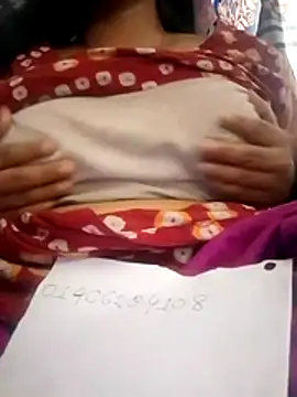 Snapshot of angelboudi0592 chatting on November 7, 2025, 8:19 am angelboudi0592 online show from November 7, 2025, 8:19 am