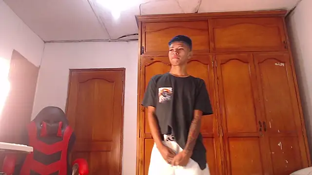 Tessachains 2  online show from February 15, 2026, 1:32 pm