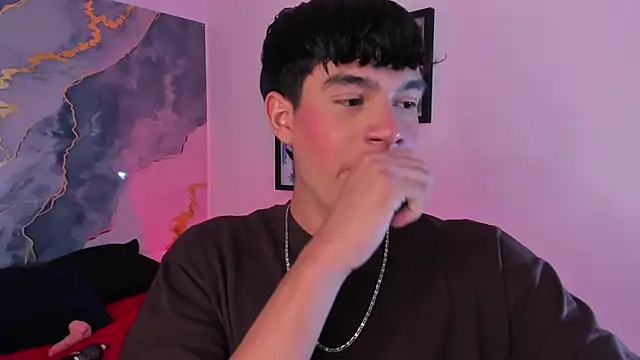 Isaac Kurtt online show from December 15, 2025, 7:31 pm