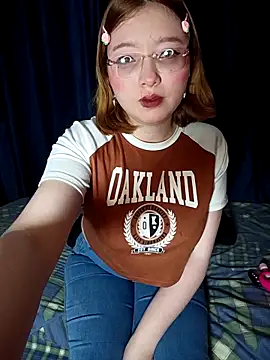 Michi sauria1 online show from December 18, 2025, 7:24 am