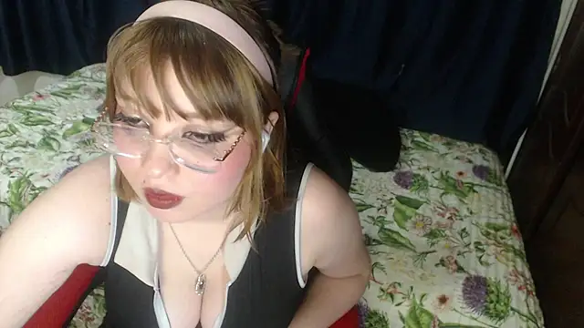 Michi sauria1 online show from December 15, 2025, 3:23 am