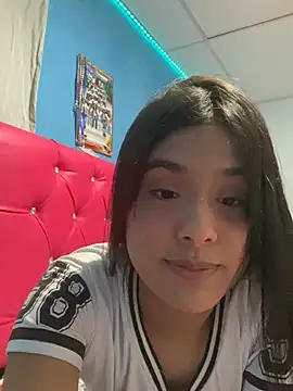 Chiquinquira3 online show from June 30, 2026, 5:29 am