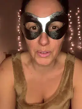 massagistahotbrunette online show from March 1, 2026, 8:53 pm