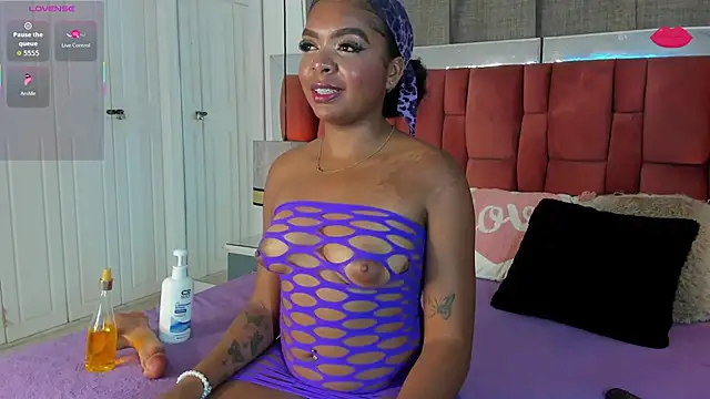 RubyCrox online show from April 22, 2026, 3:35 am