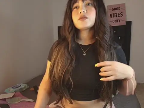 LoliitaBennett online show from November 21, 2025, 11:48 pm